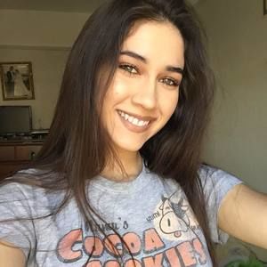 Meet your Posher, Daniela